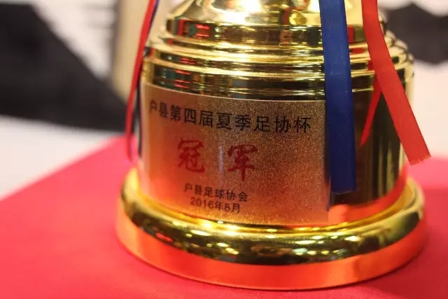 8500万花完还不收手！卡里克要签第三名中场，左后卫盯上英超两将